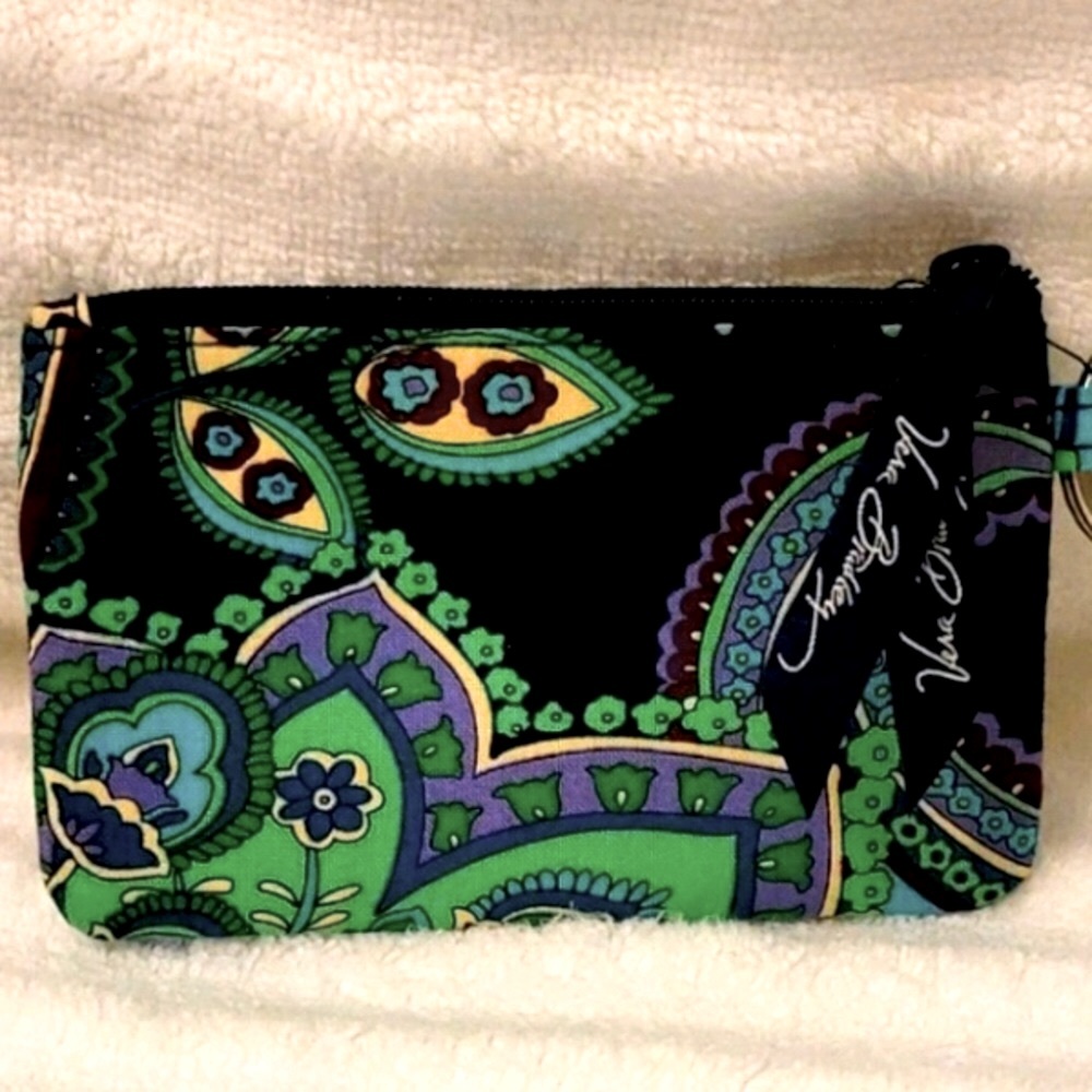 EUC 👌 Vera Bradley Coin Purse w/ Keychain  5”x 3“